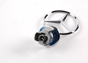 Эмблема A 210 880 01 86 MERCEDES BENZ