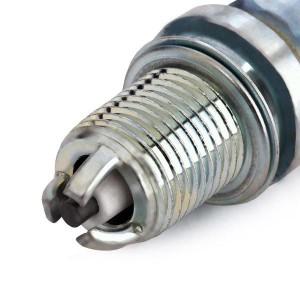 Свеча зажигания V99-75-0007 VEMO