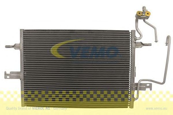 Конденсатор, кондиционер V40-62-0013 VEMO