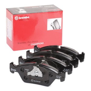 Комплект тормозных колодок, диско P06008 BREMBO