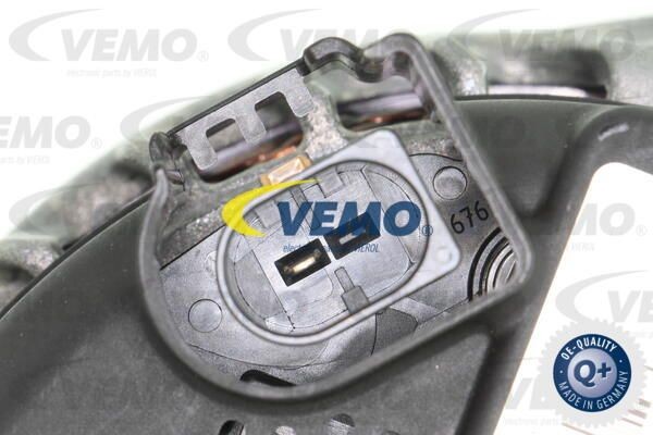 Расходомер воздуха V30-72-0005-1 VEMO