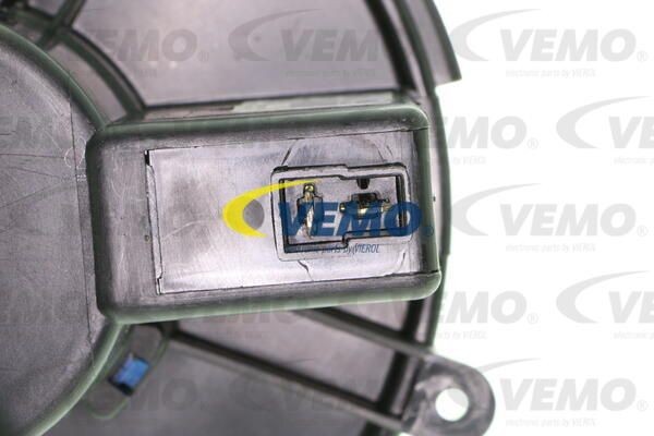 Электродвигатель, вентиляция салона V42031225 VEMO