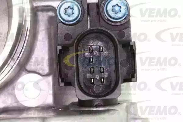 Патрубок дроссельной заслонки V10-81-0003 VEMO