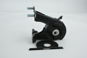 Подушка двигателя TM-ZZE150RR FEBEST